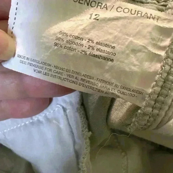 gloria vanderbilt shorts Size 12 Button Details. 6” Inseam. Light Green/khaki - Picture 8 of 8